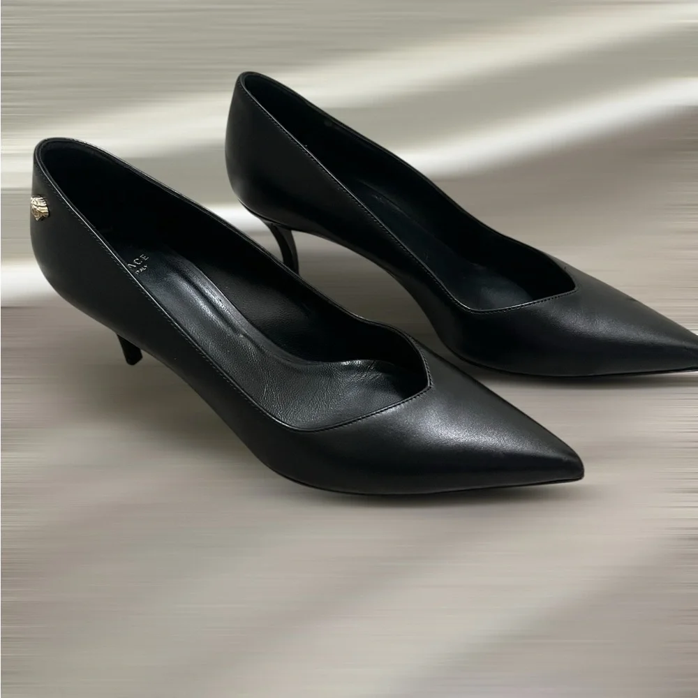 Versace Medusa Insignia Leather Pumps Heels Women's Size‎ 36 1/2